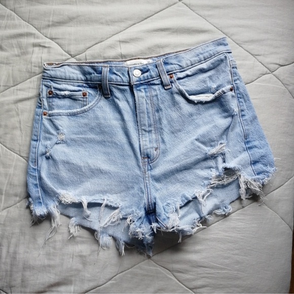 Abercrombie & Fitch Pants - ABERCROMBIE & FITCH Blue Denim High Rise Mom Short W30 Size 10 Distress Cotton